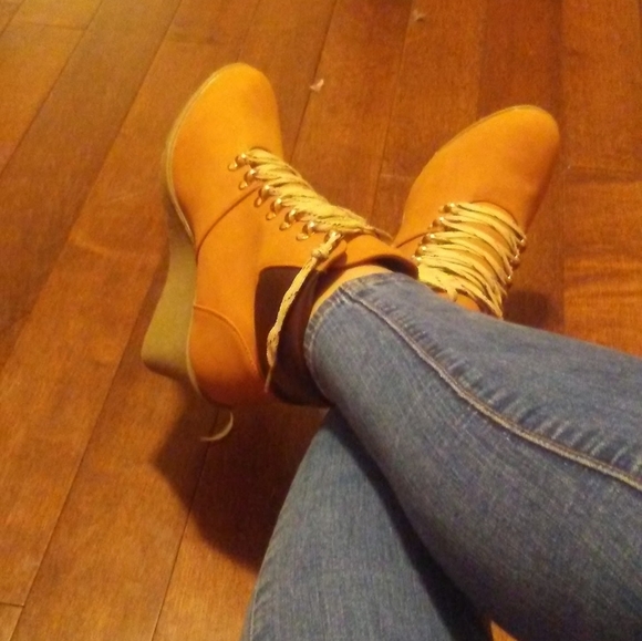 Meet your Posher, Amber - Picture 6 of 16